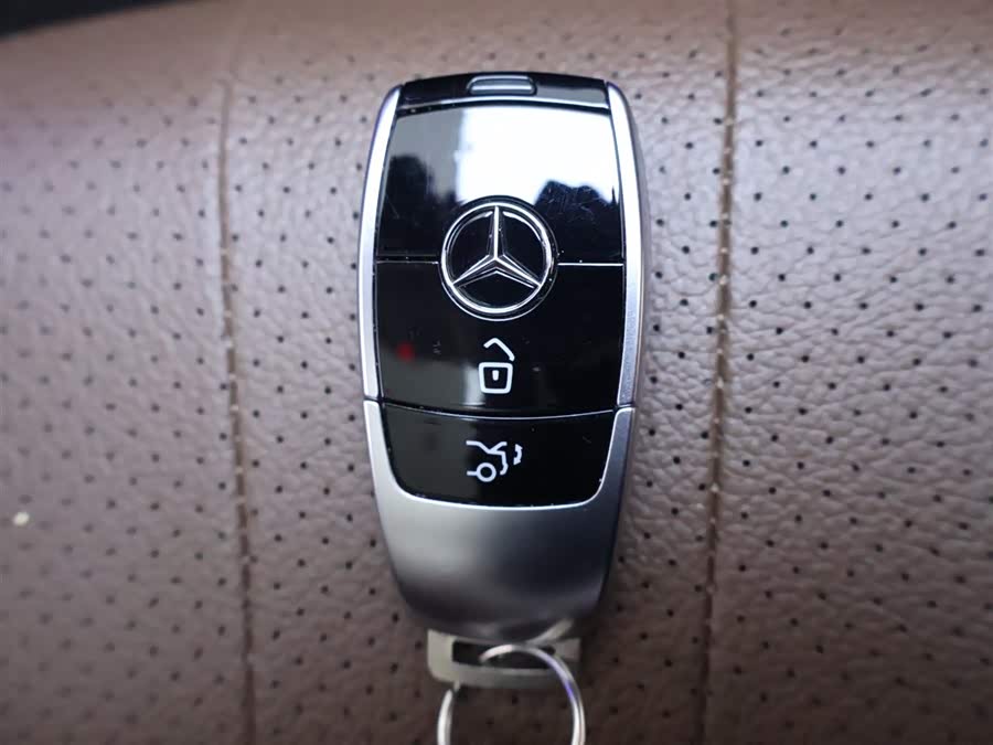 Used Mercedes-Benz E-Class 2022 2.0L AT