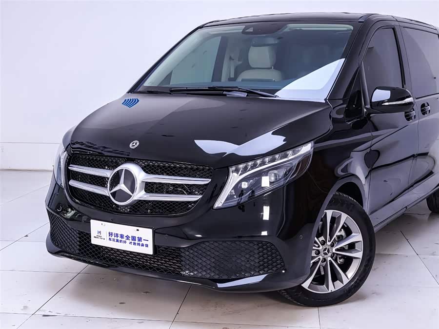 Used Mercedes-Benz V-Class 2022 2.0L AT