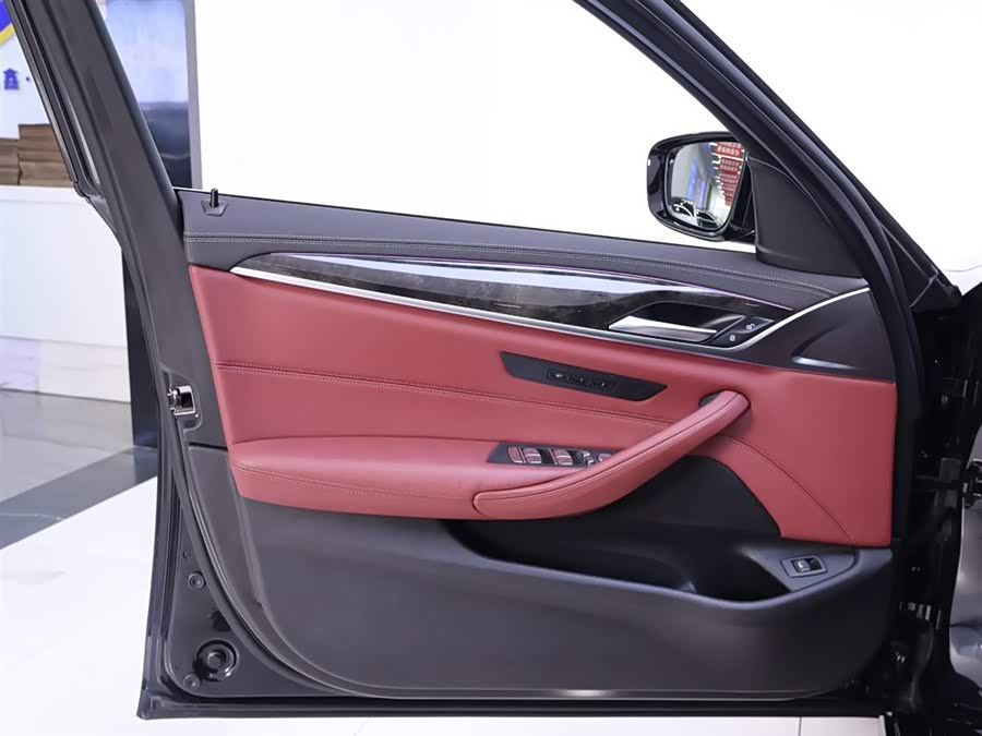 Used BMW THE5 2019 2.0L AT