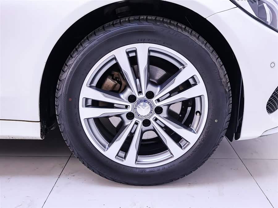 Used Mercedes-Benz C-Class 2015 2.0L AT
