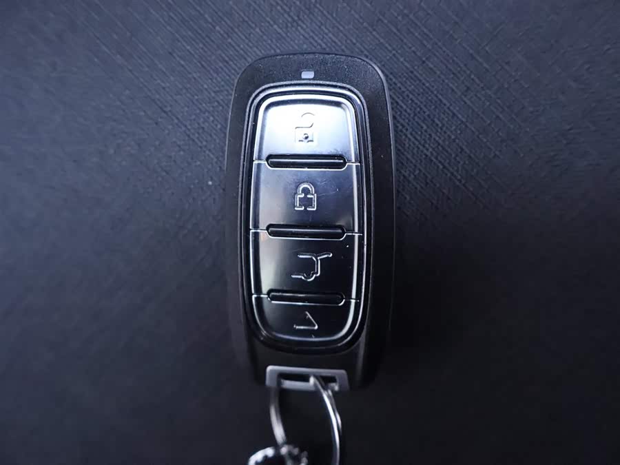 Used Volvo XC60 2017 2.0L AT