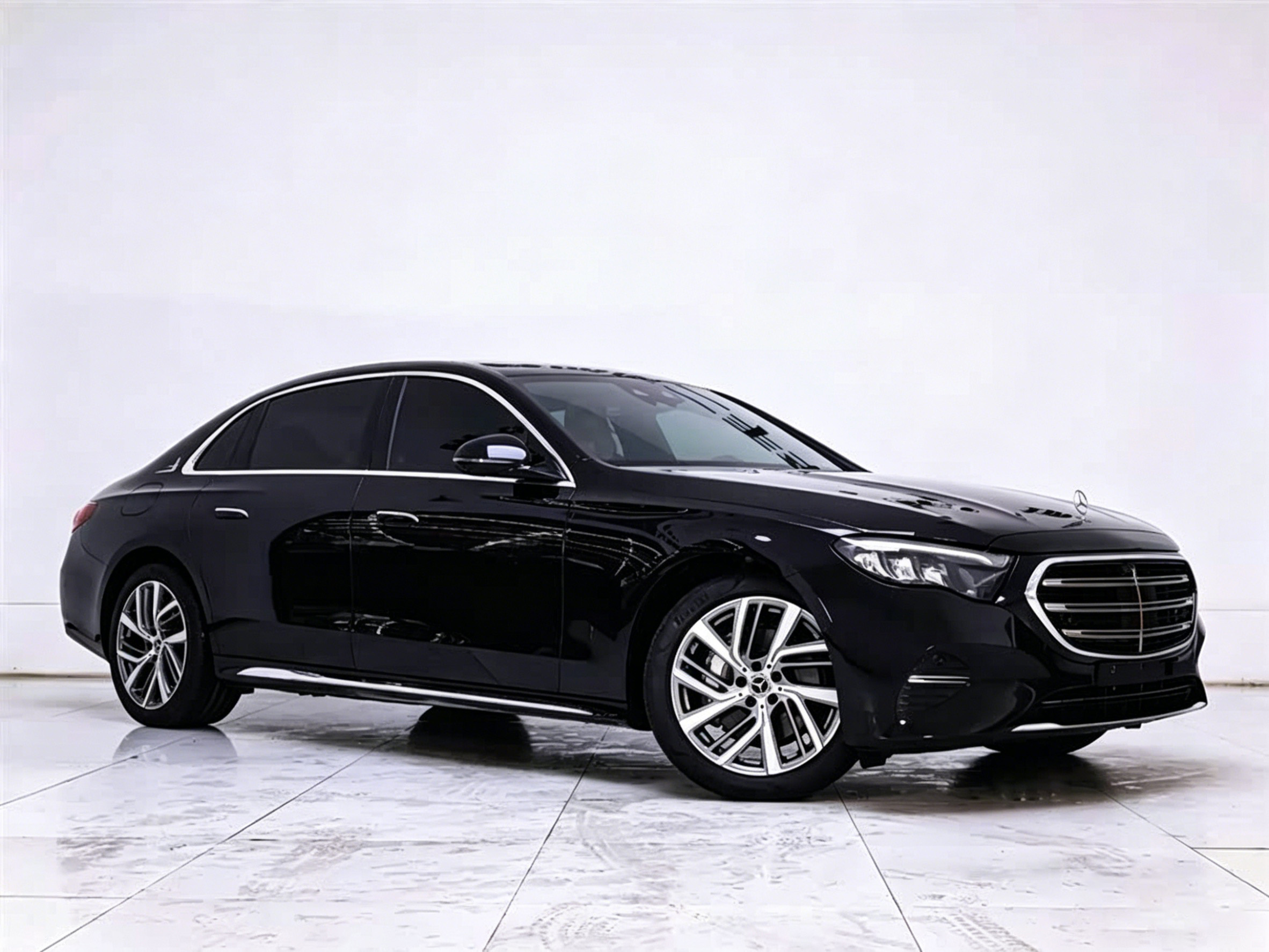Used Mercedes-Benz E-Class 2023 2.0L AT