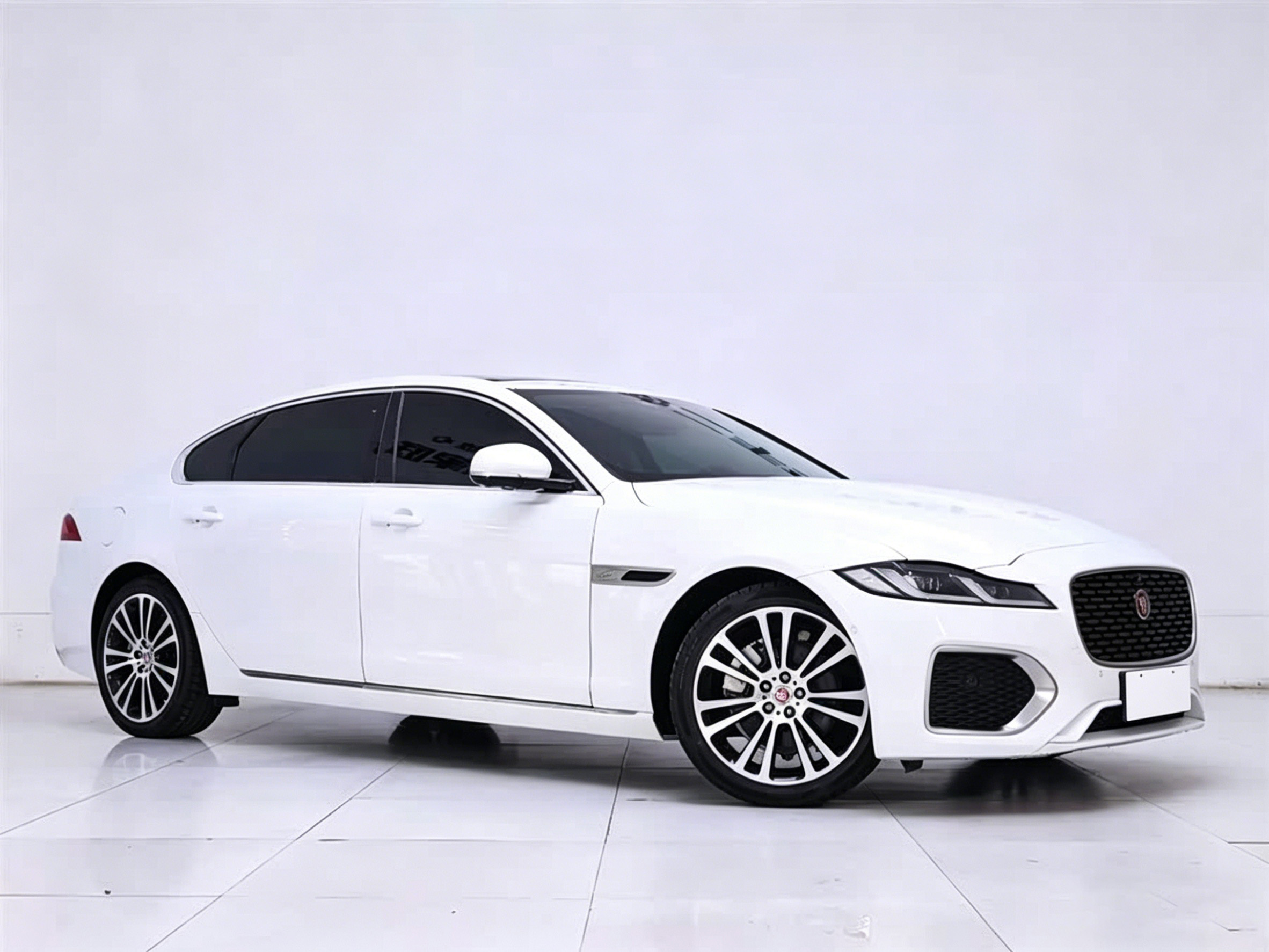 Used Jaguar XFL 2024 2.0L AT
