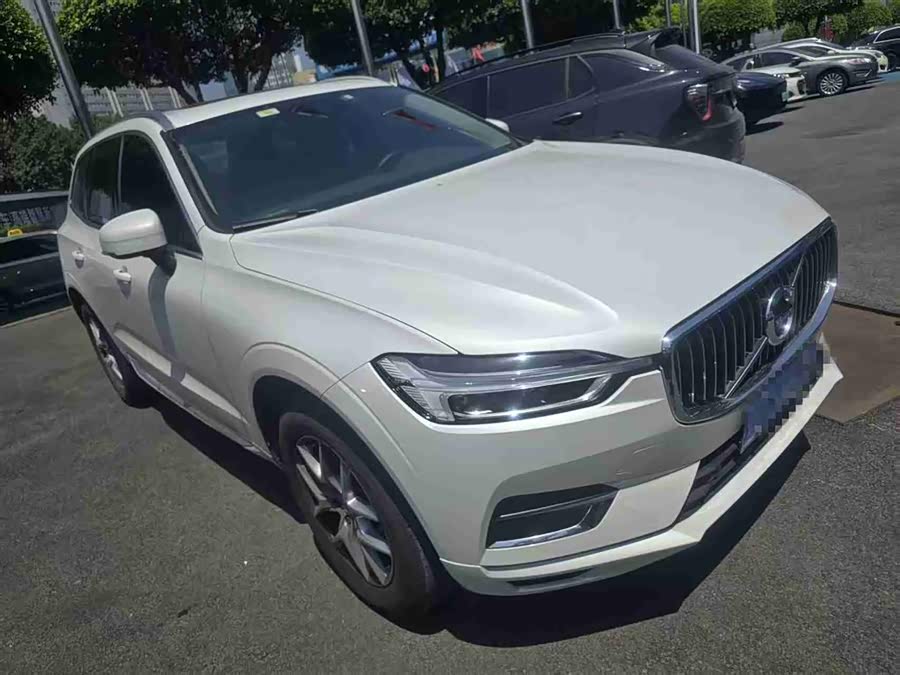 Used Volvo XC60 2019 2.0L AT