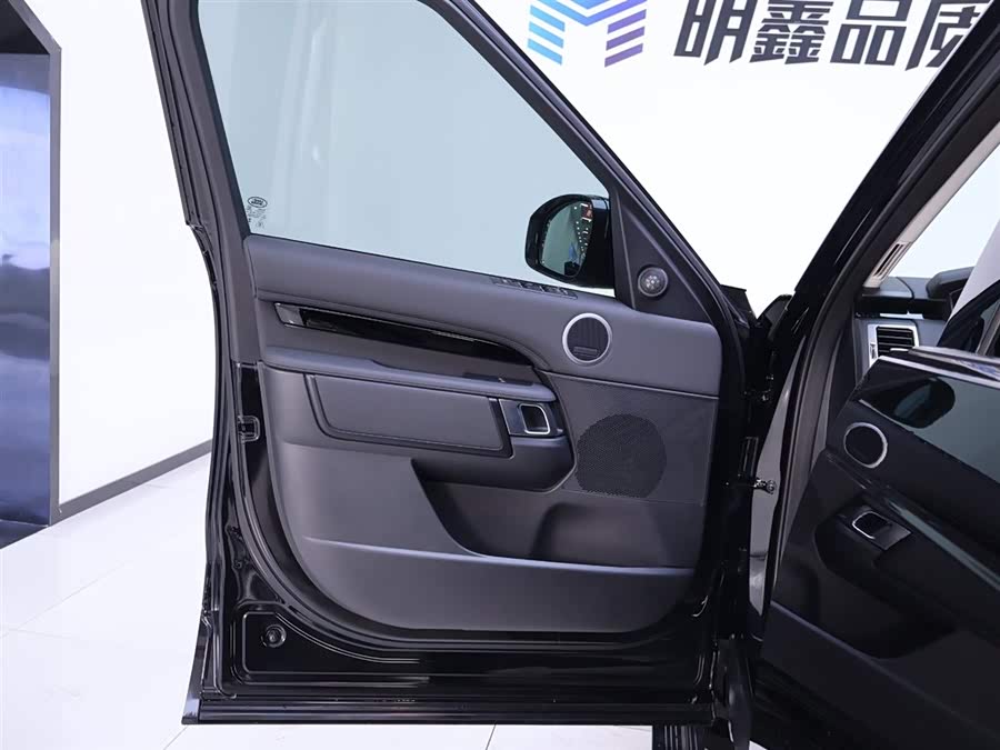 Used Land Rover Discovery 2023 3.0L AT