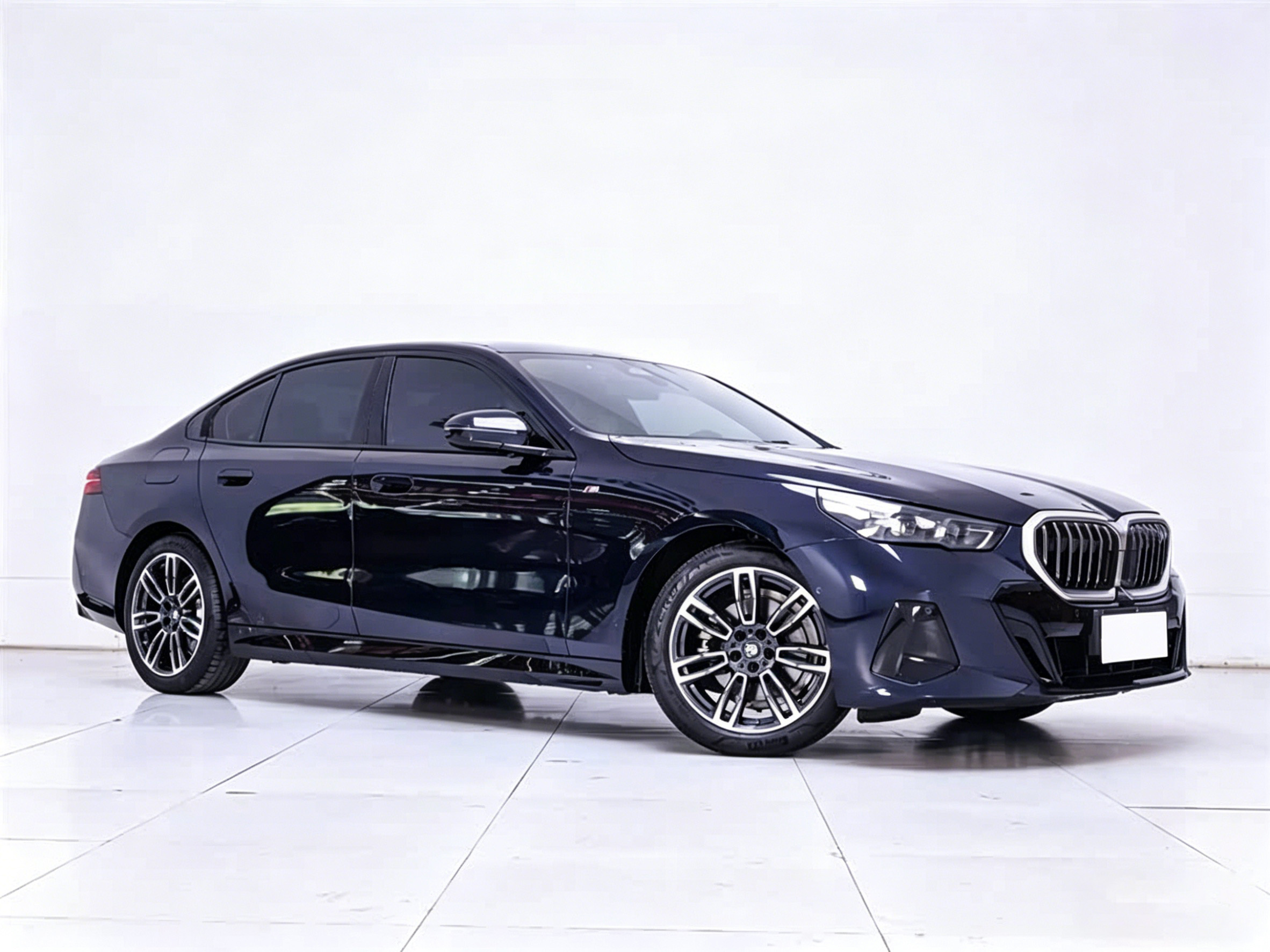 Used BMW THE5 2024 2.0L AT