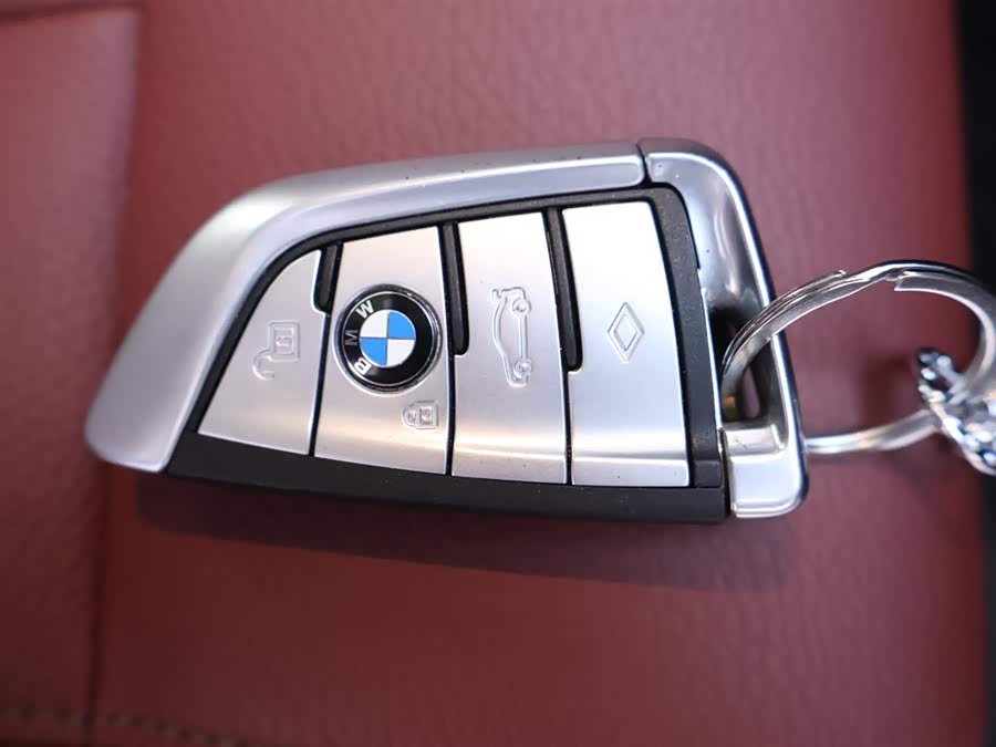 Used BMW THE5 2019 2.0L AT
