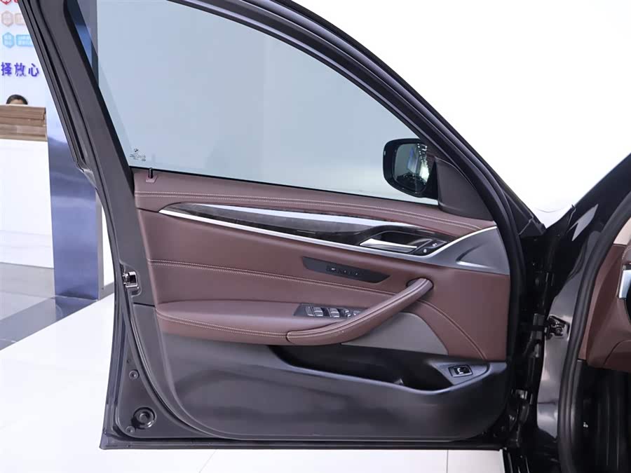 Used BMW THE5 2021 2.0L AT