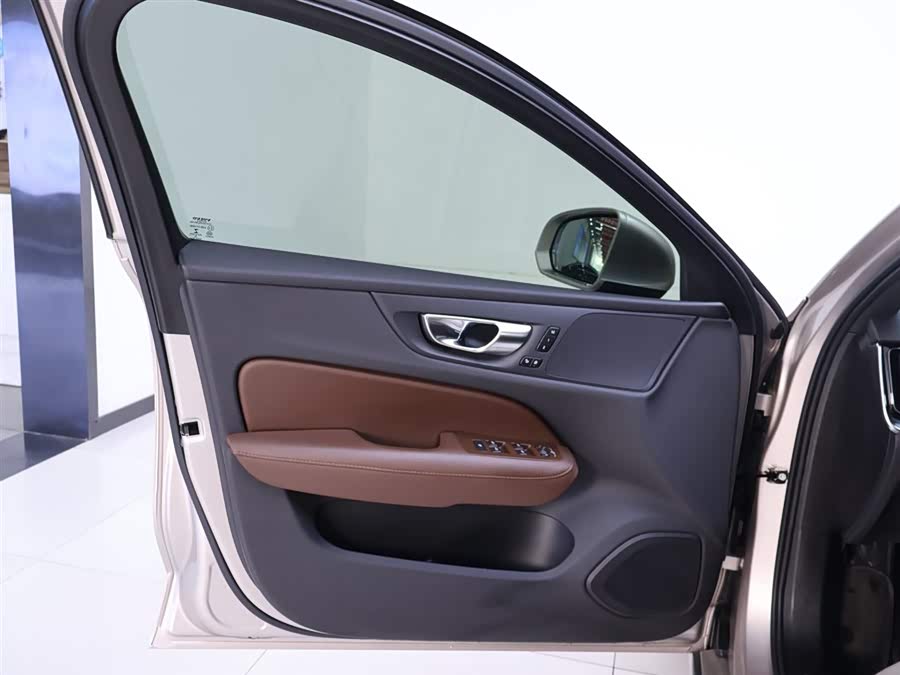 Used Volvo S60 2022 2.0L DCT