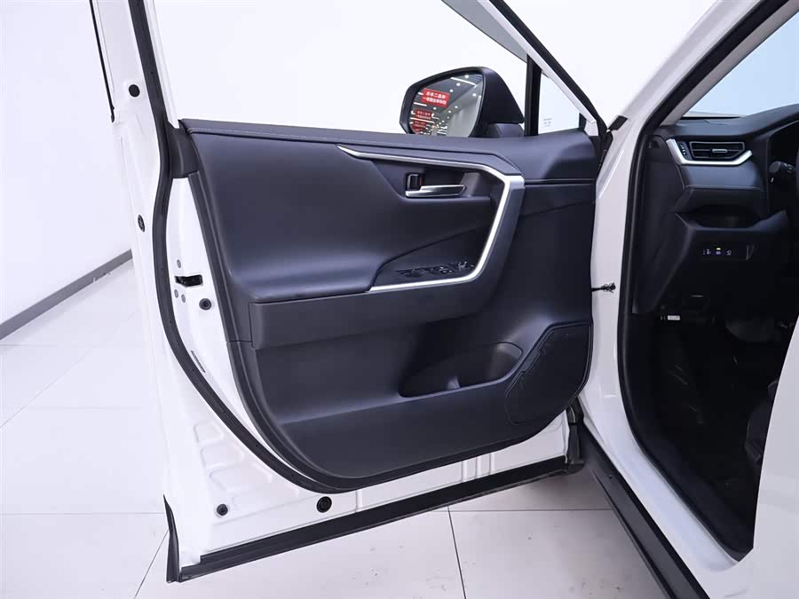 Used Toyota RAV4 2021 2.0L CVT