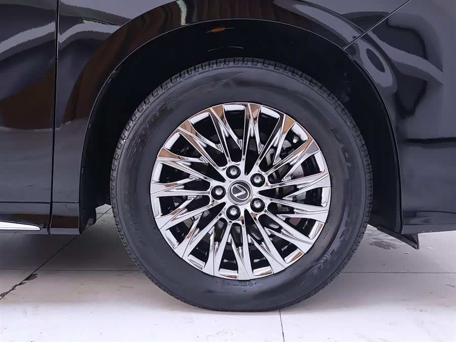 Used Lexus LM 2020 2.5L CVT