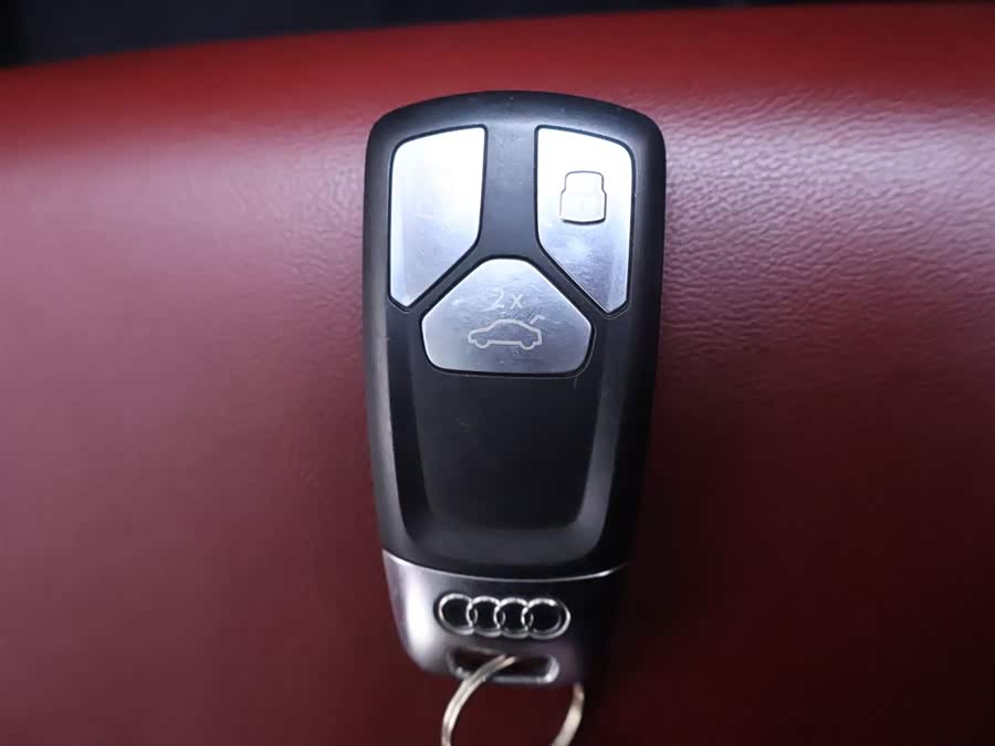 Used Audi Q5L 2023 2.0L DCT