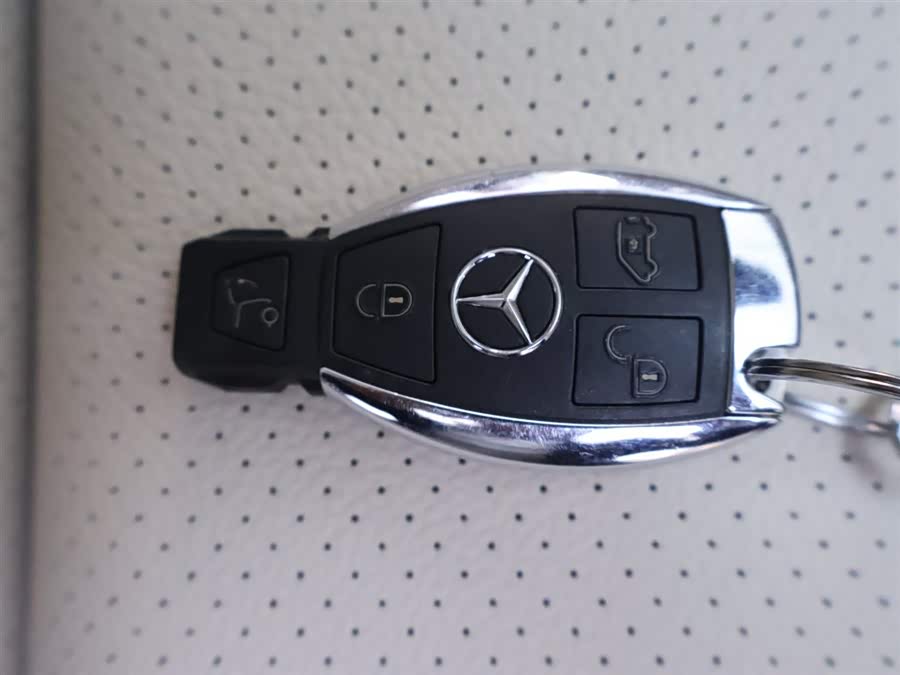 Used Mercedes-Benz V-Class 2022 2.0L AT
