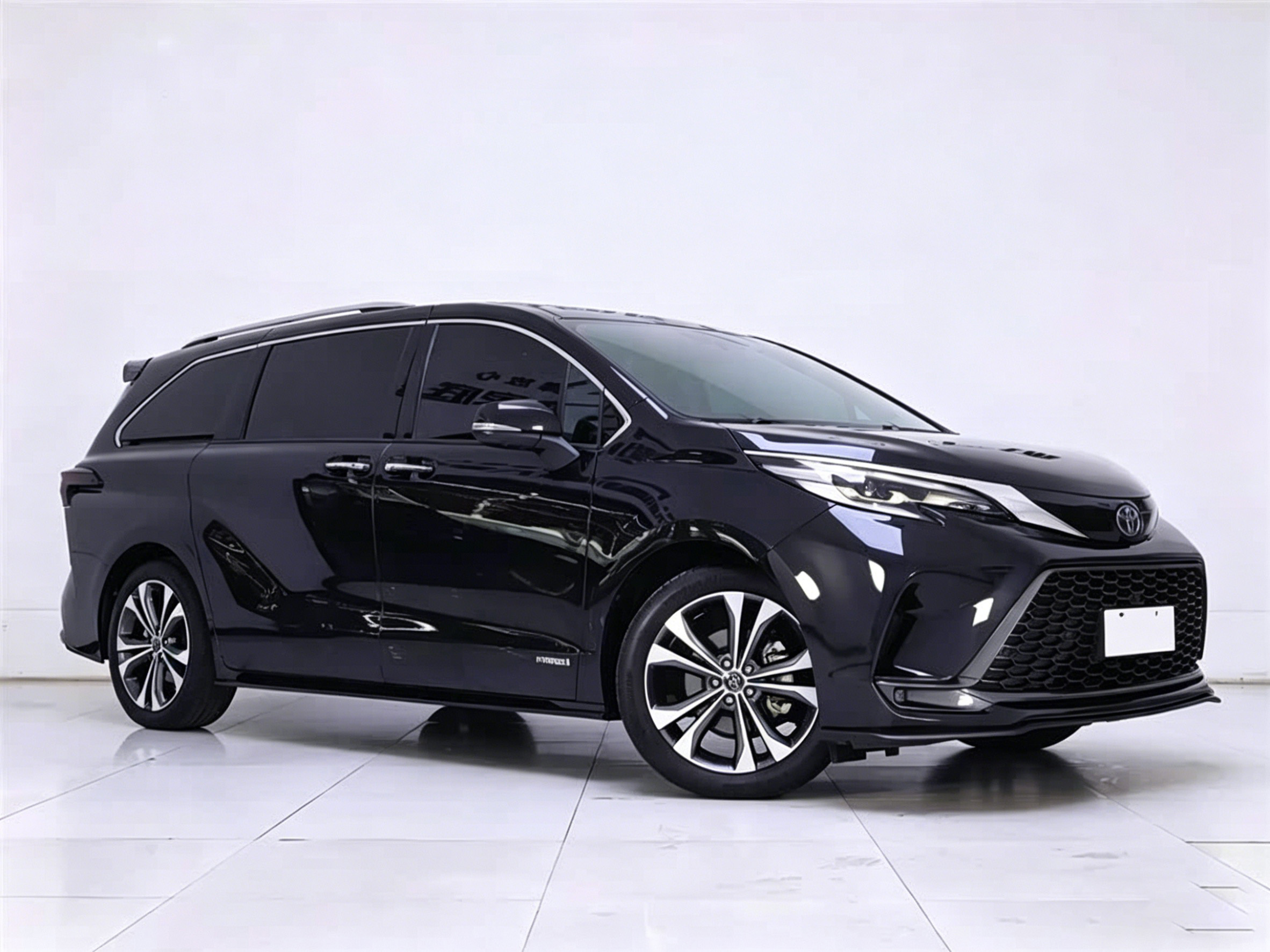 Used Toyota Granvia 2022 2.5L CVT