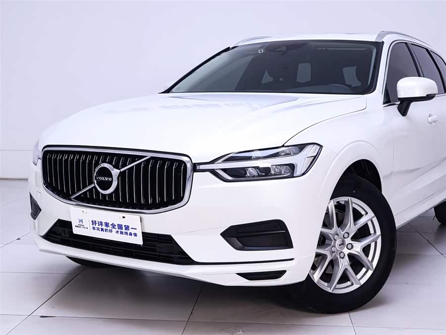 Used Volvo XC60 2017 2.0L AT