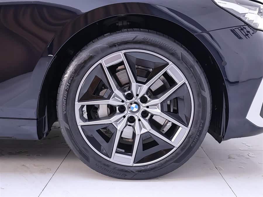 Used BMW THE5 2024 2.0L AT