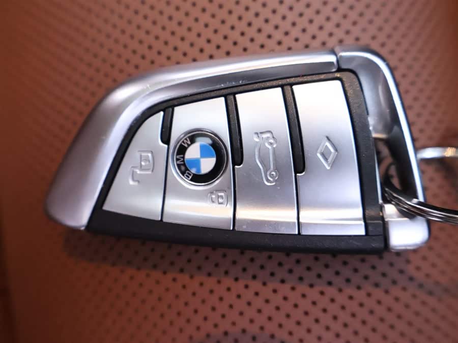 Used BMW X7  3.0L AT