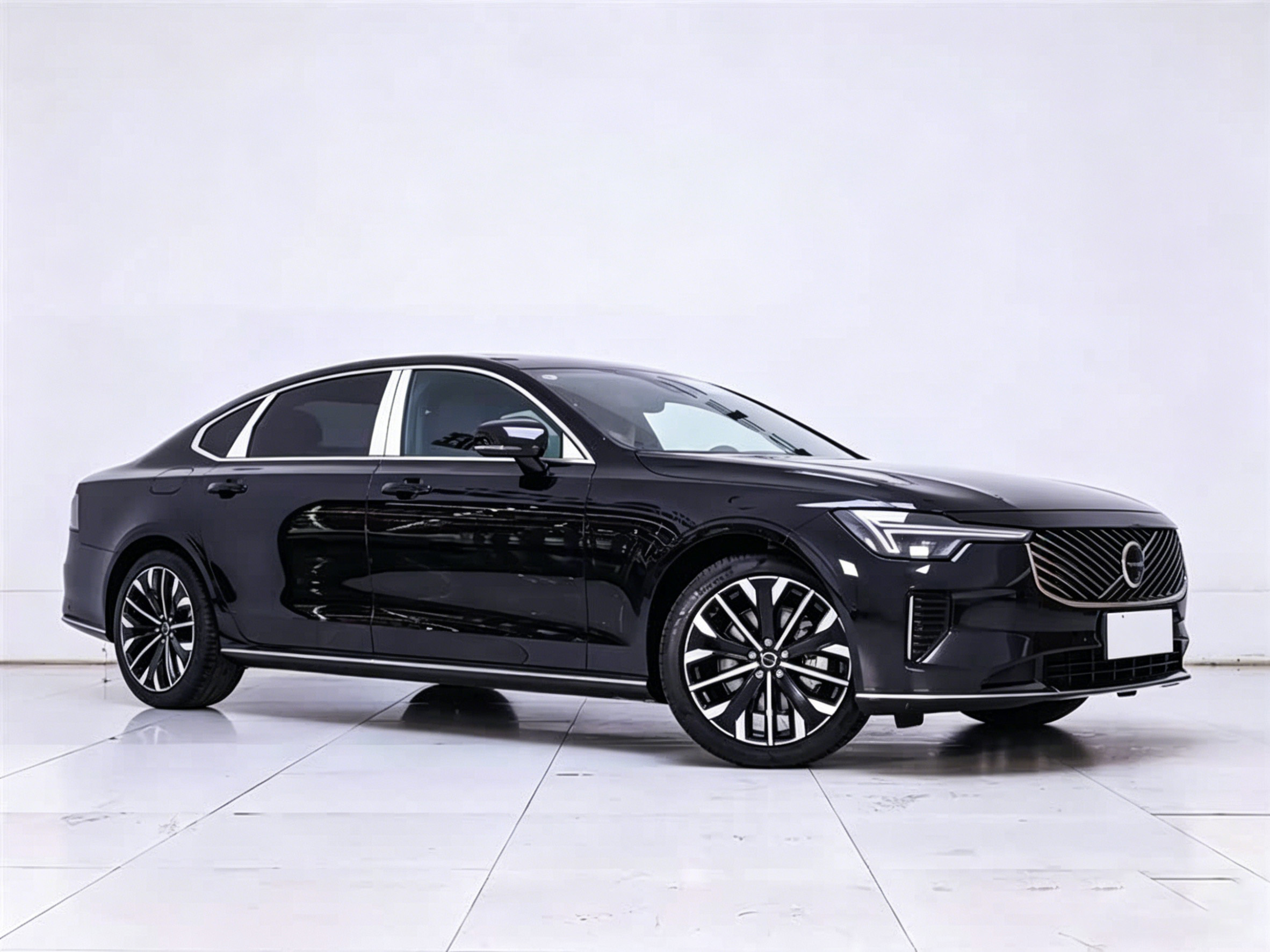 Used Volvo S90 2025 2.0L AT