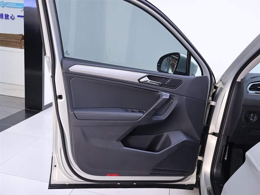 Used Volkswagen Tiguan L 2020 2.0L DCT
