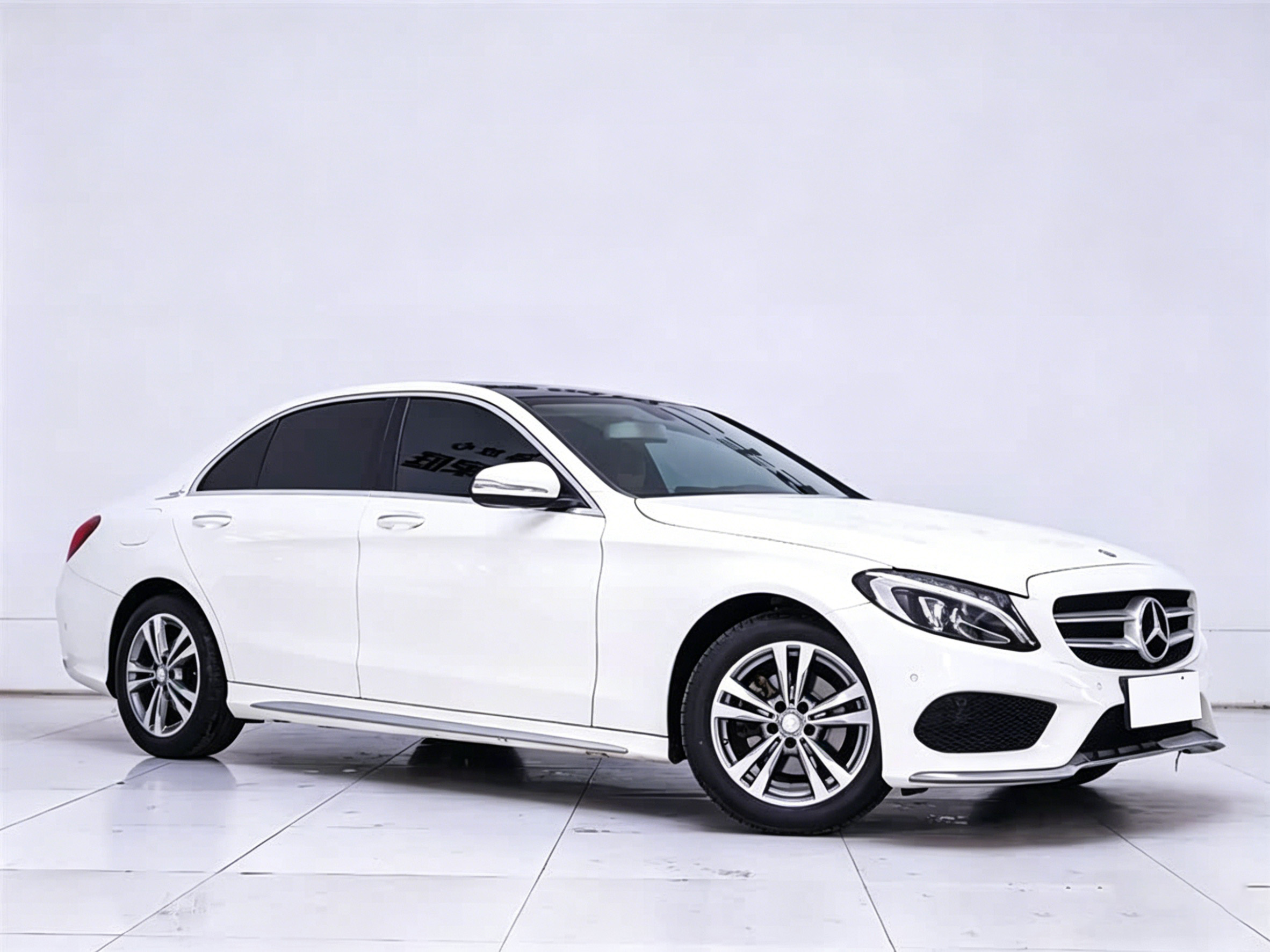 Used Mercedes-Benz C-Class 2015 2.0L AT