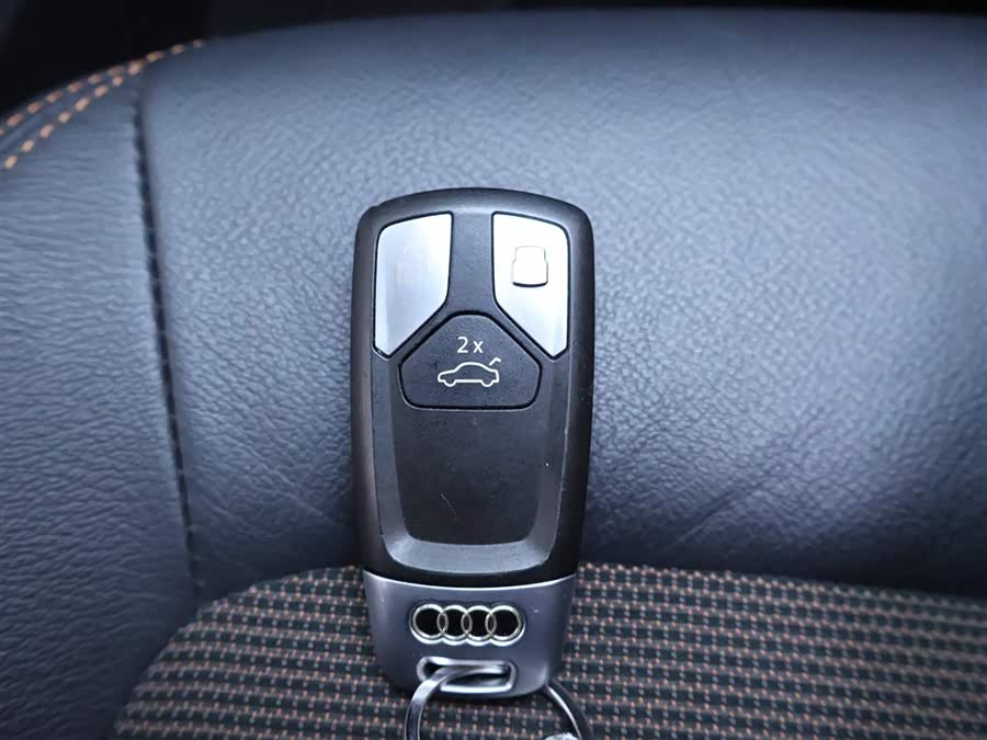 Used Audi Q5L  2.0L DCT