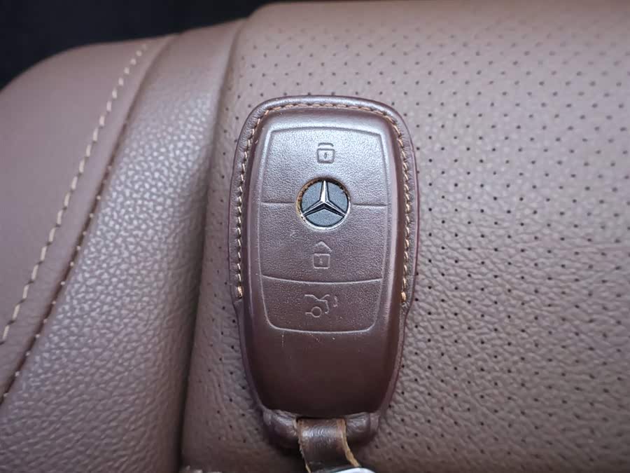 Used Mercedes-Benz GLE 2023 2.5L AT