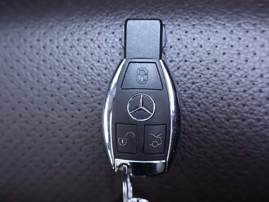Used Mercedes-Benz GLC 2015 2.0L AT