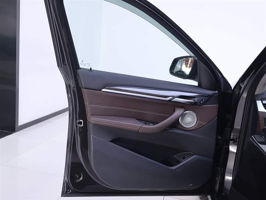 Used BMW X1 2021 2.0L AT