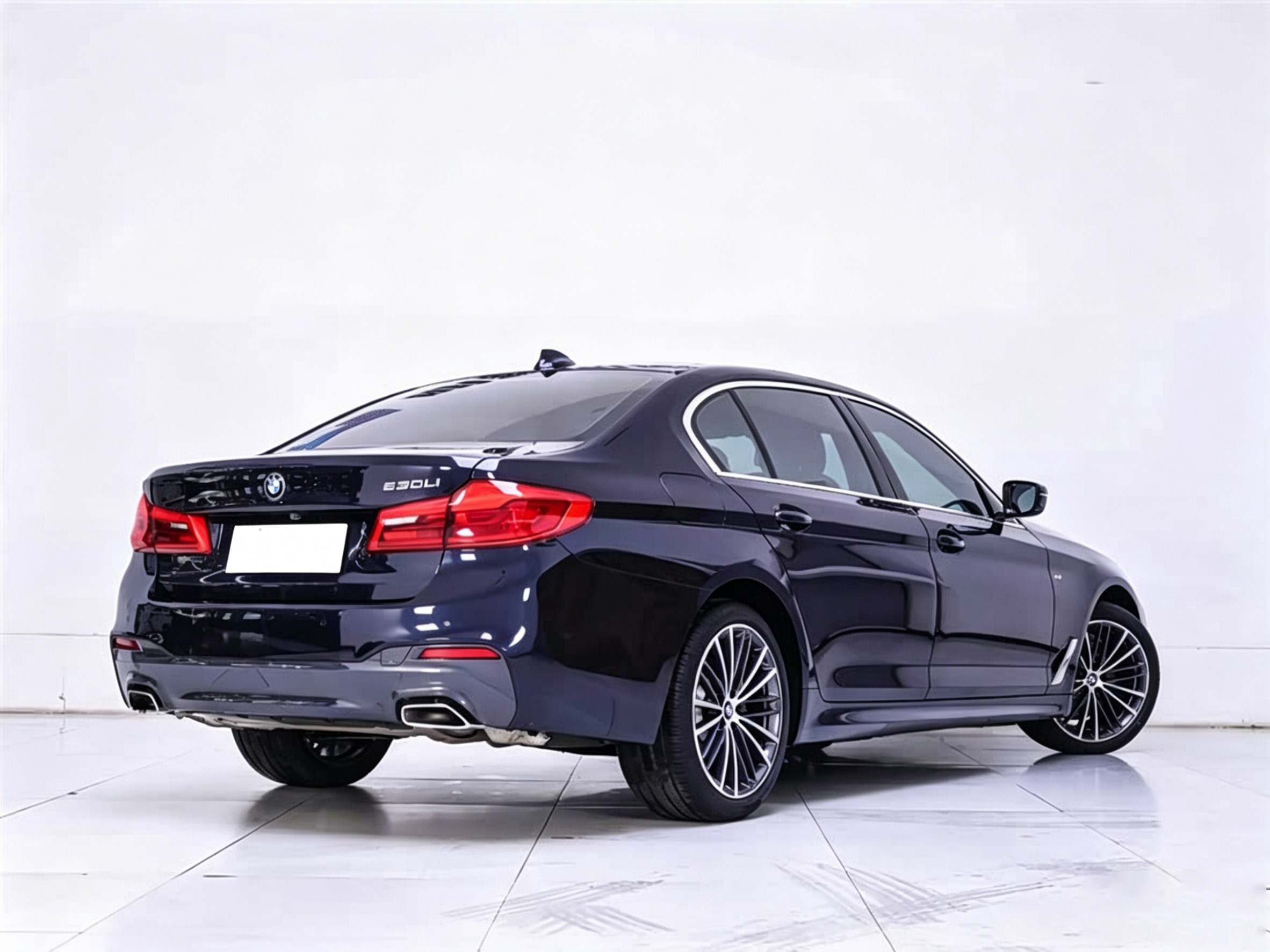 Used BMW THE5 2019 2.0L AT