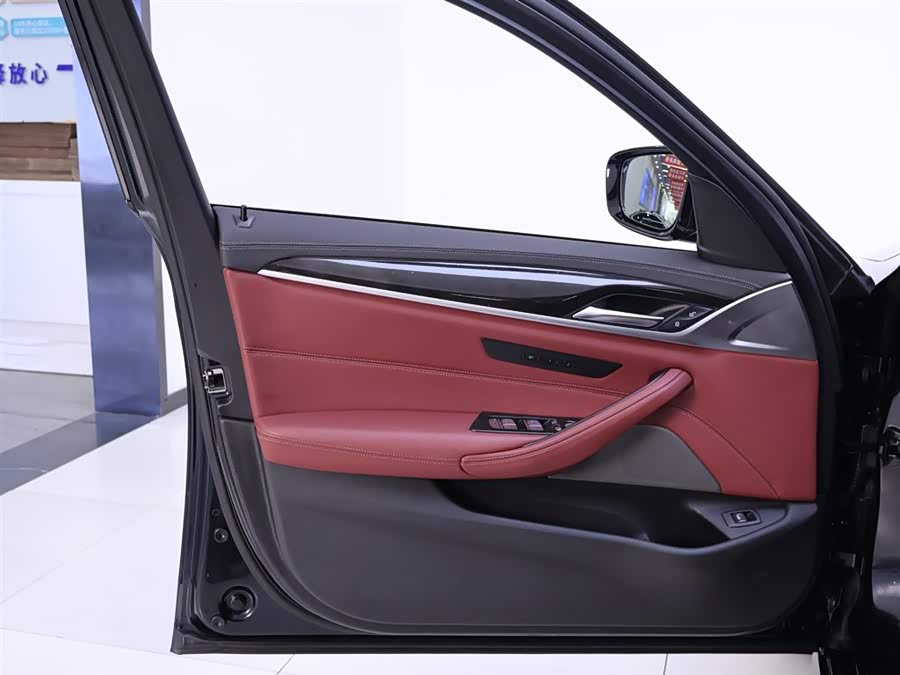 Used BMW THE5 2022 2.0L AT