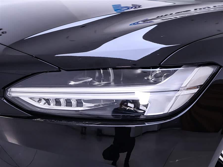 Used Volvo S90 2021 2.0L AT