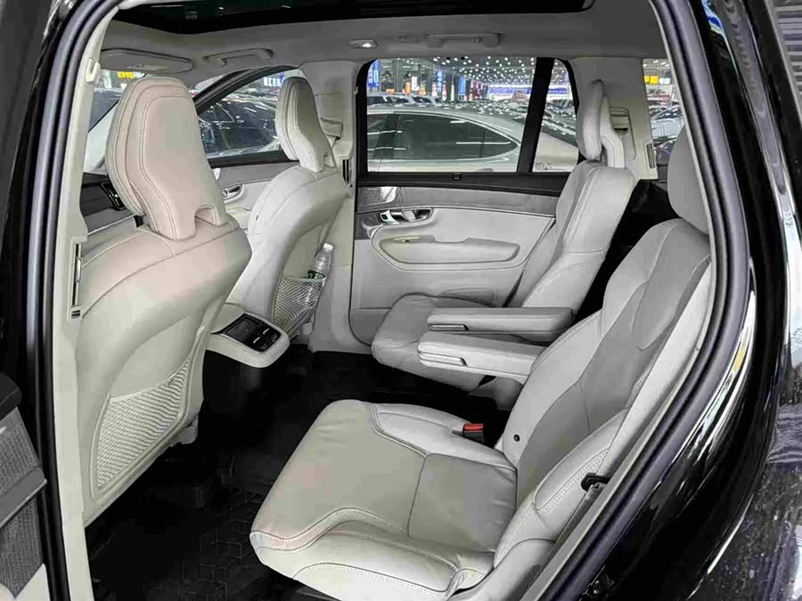 Used Volvo XC90 2025 2.0L AT