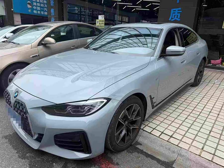Used BMW THE4 2023 2.0L AT