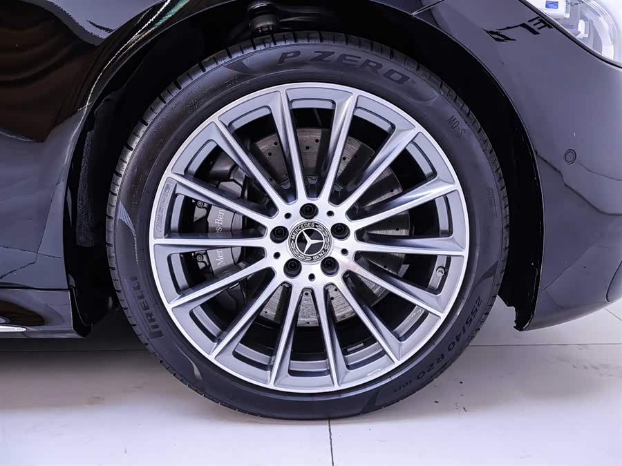 Used Mercedes-Benz S-Class 2025 2.5L AT