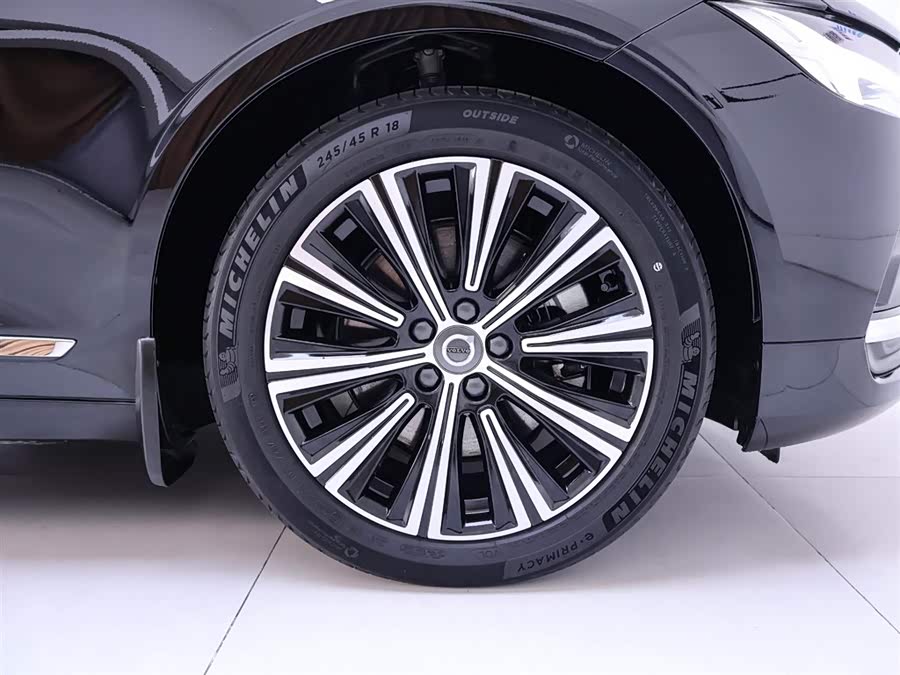 Used Volvo S90 2021 2.0L AT