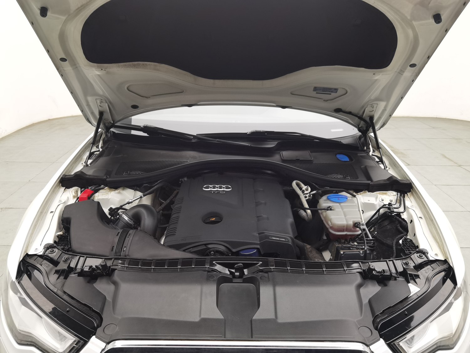 Used Audi A6L 2014 2.0 AT