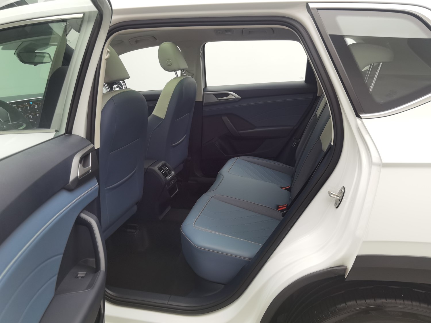 Used Volkswagen Tharu 2024 1.5 AT