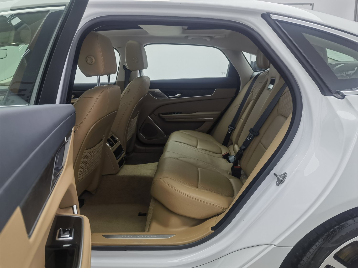 Used Jaguar XFL 2024 2.0 AT