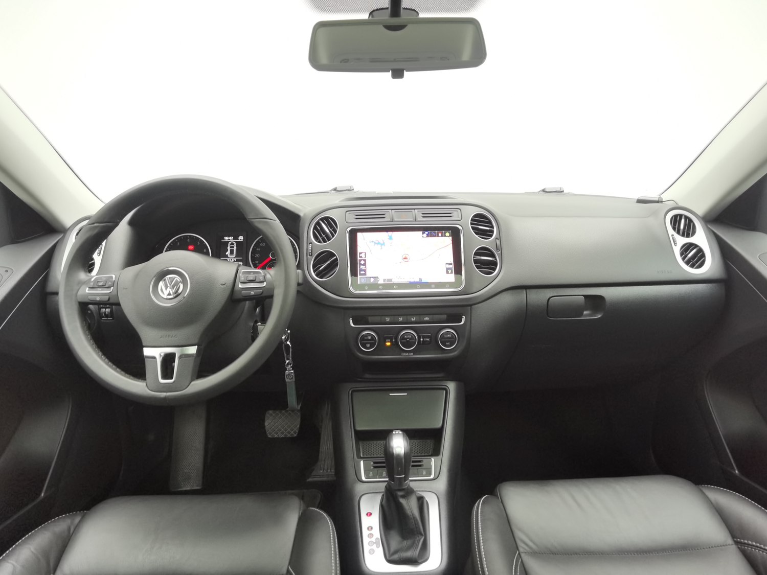Used Volkswagen Tiguan 2016 1.4 AT