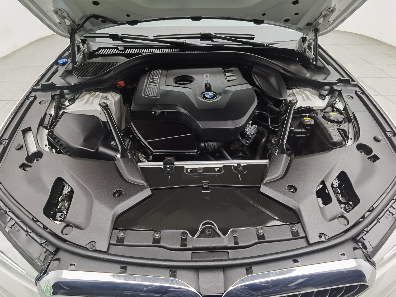 Used BMW THE5 2018 2.0 AT