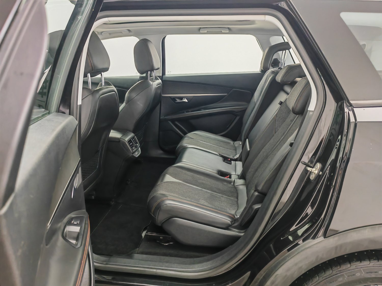 Used Peugeot 5008 2017 1.6 AT