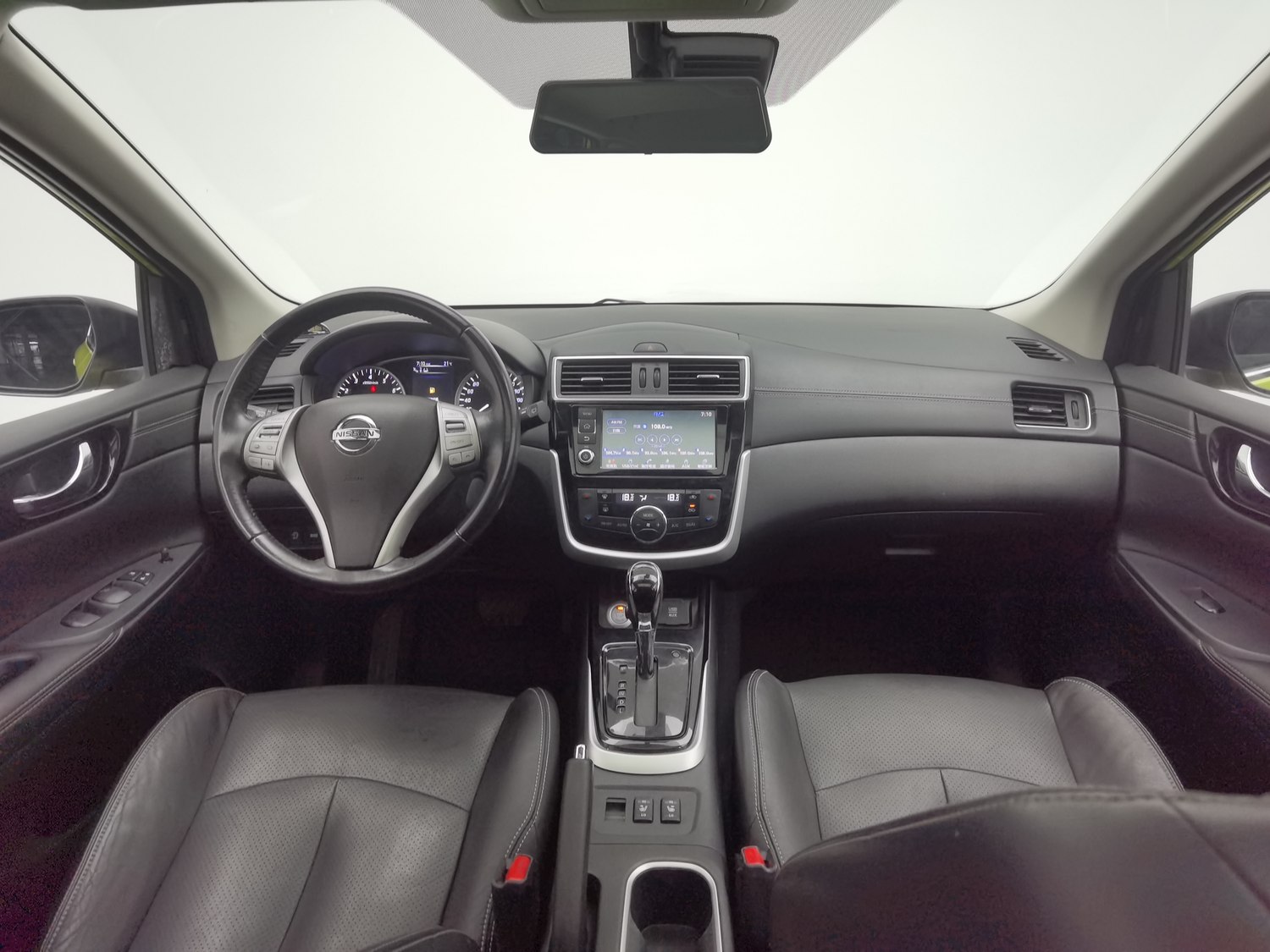 Used Nissan Tiida 2016 1.6 AT