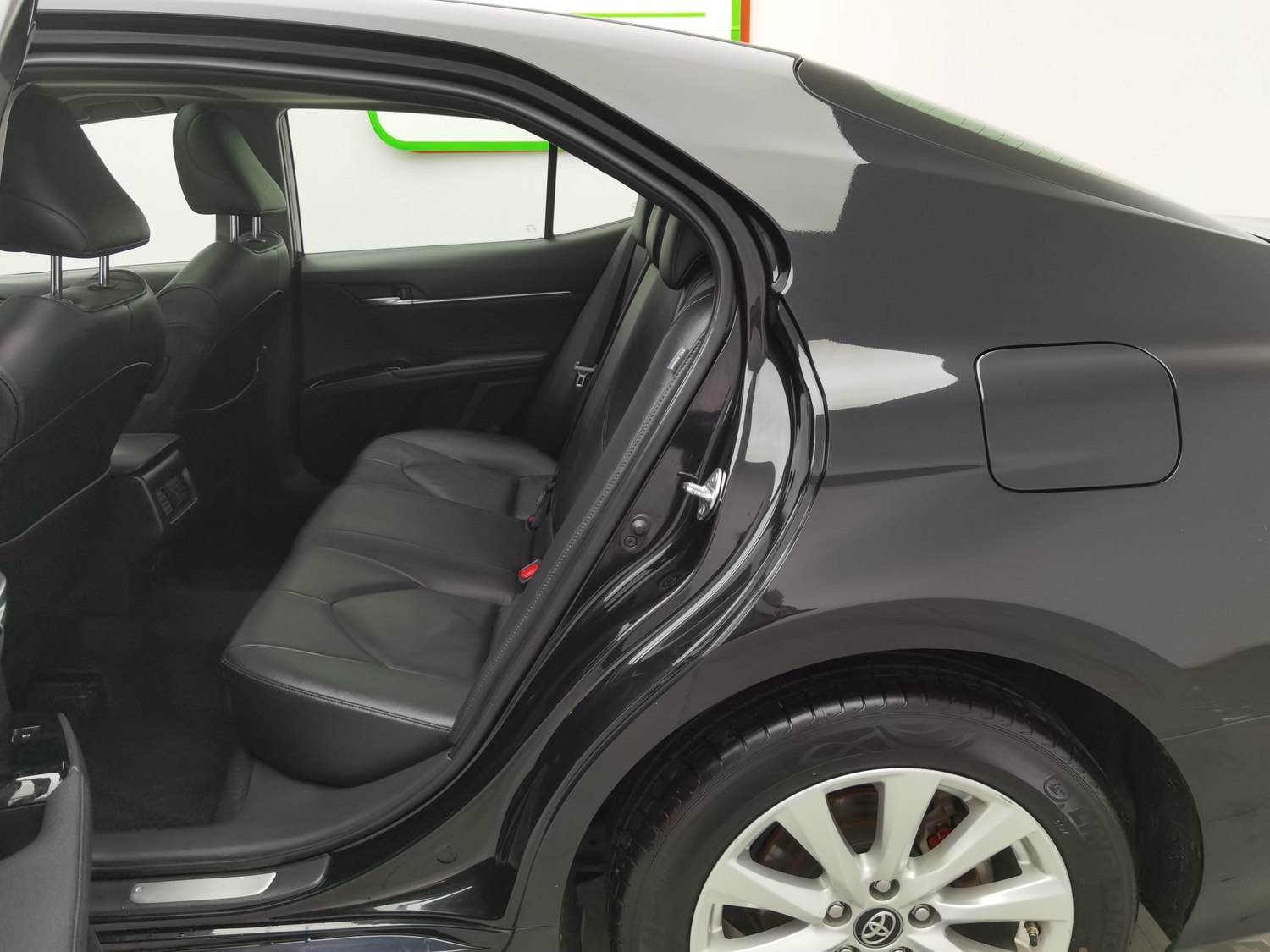 Used Toyota Camry 2019 2.0 AT