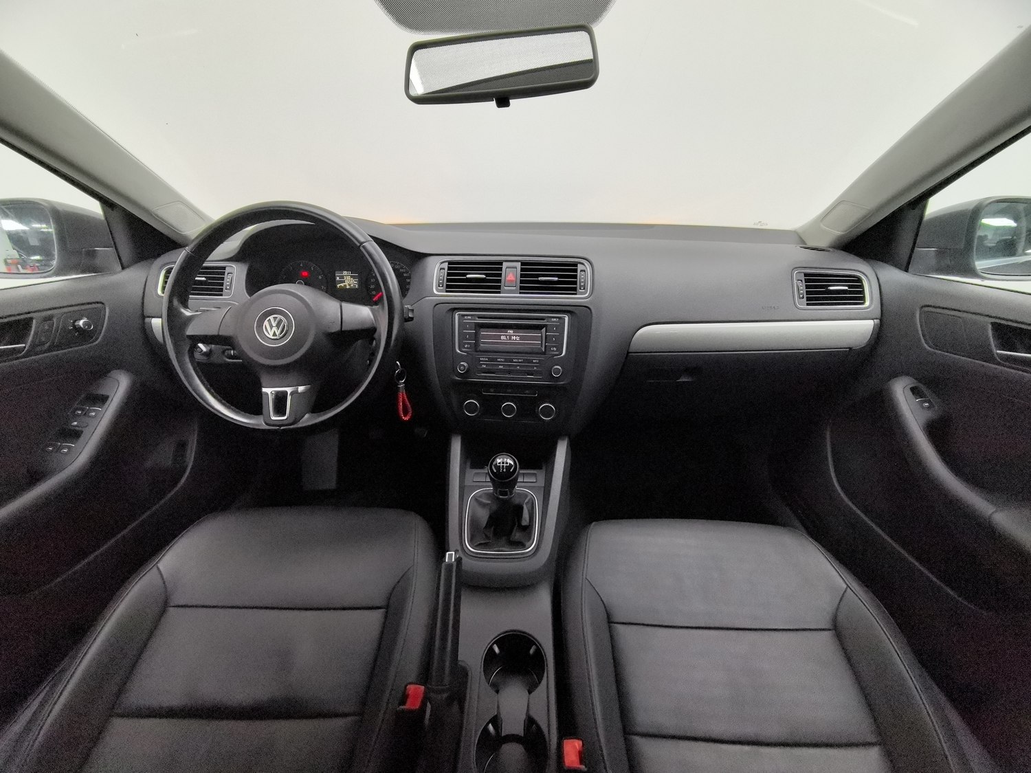 Used Volkswagen Sagitar 2014 1.6 MT