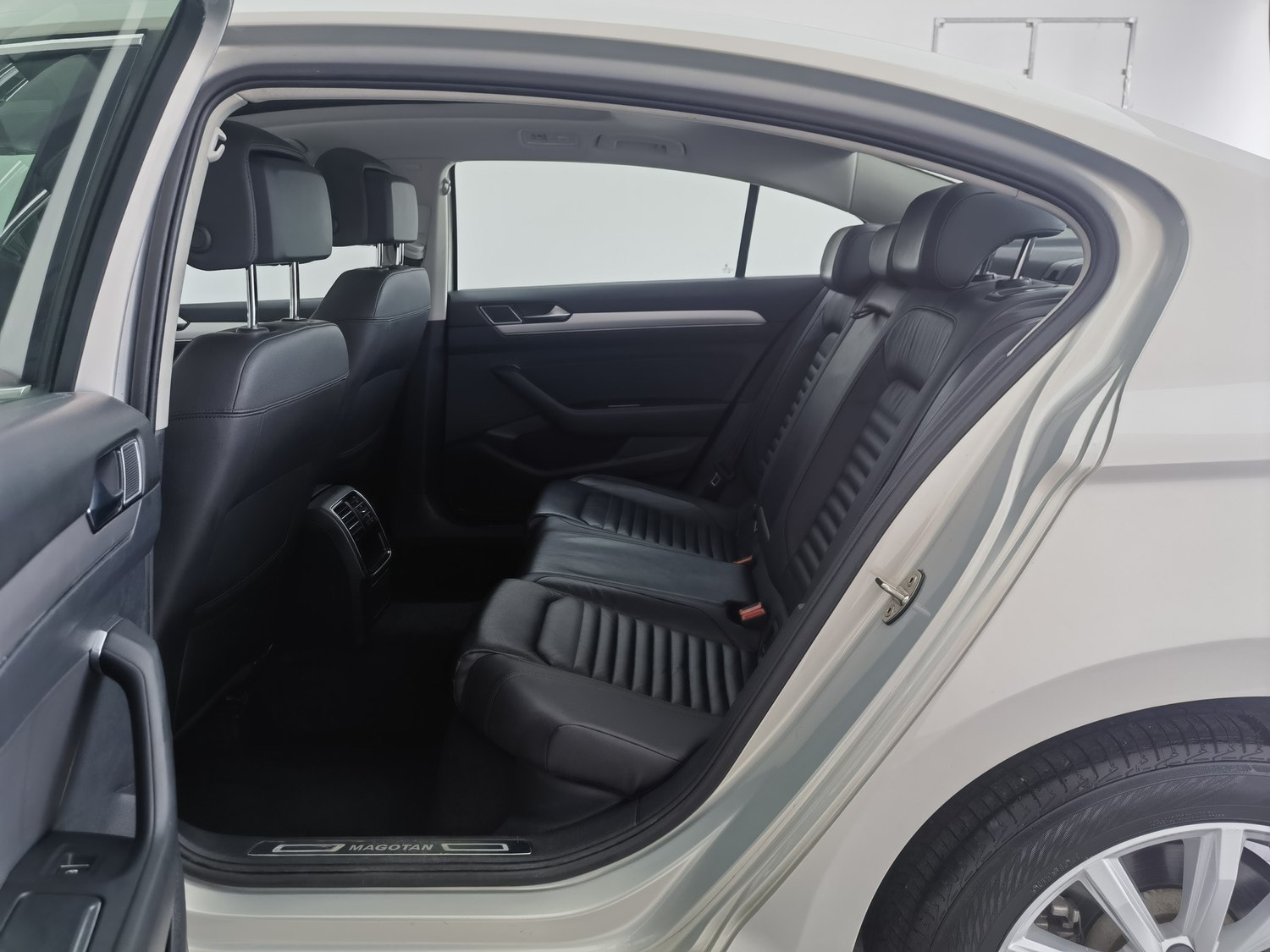 Used Volkswagen Magotan 2017 1.8 AT