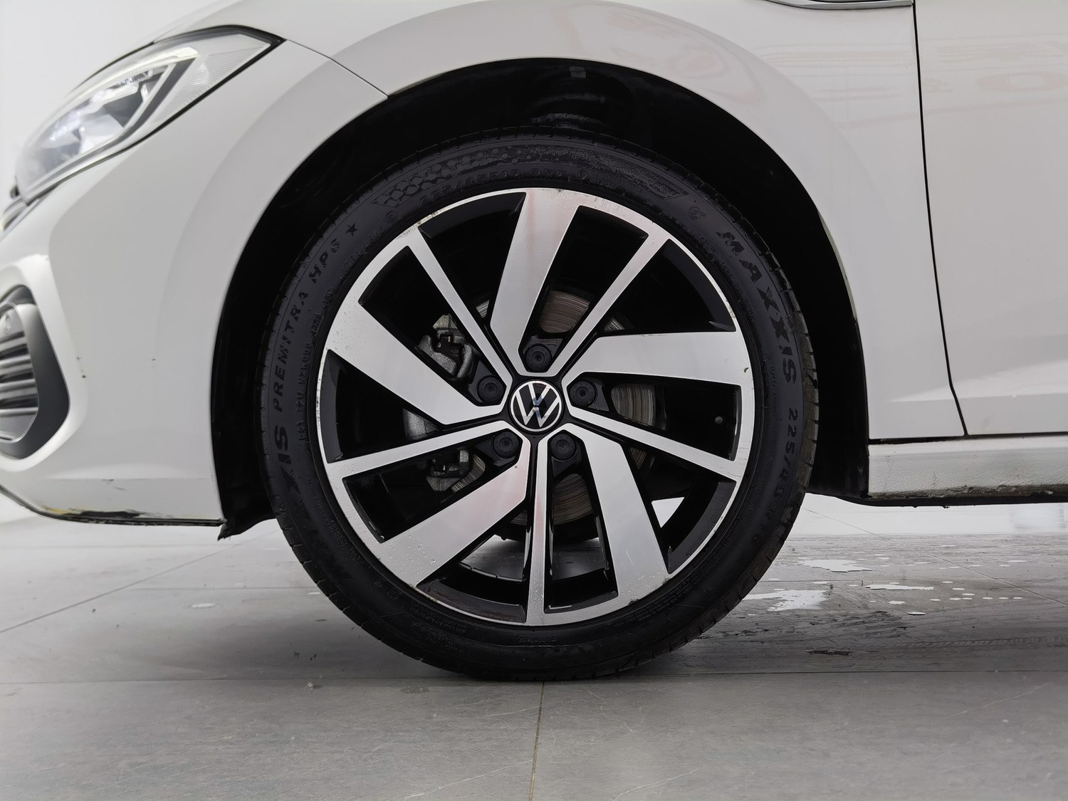 Used Volkswagen Sagitar 2023 1.5 AT