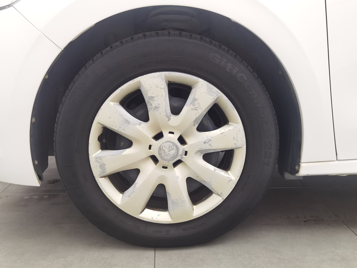 Used Peugeot 301 2016 1.6 MT