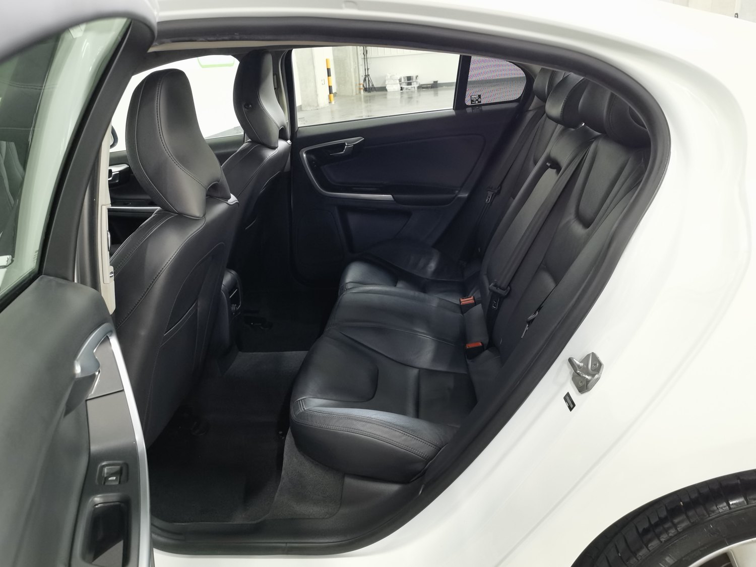 Used Volvo S60 2015 2.0 AT