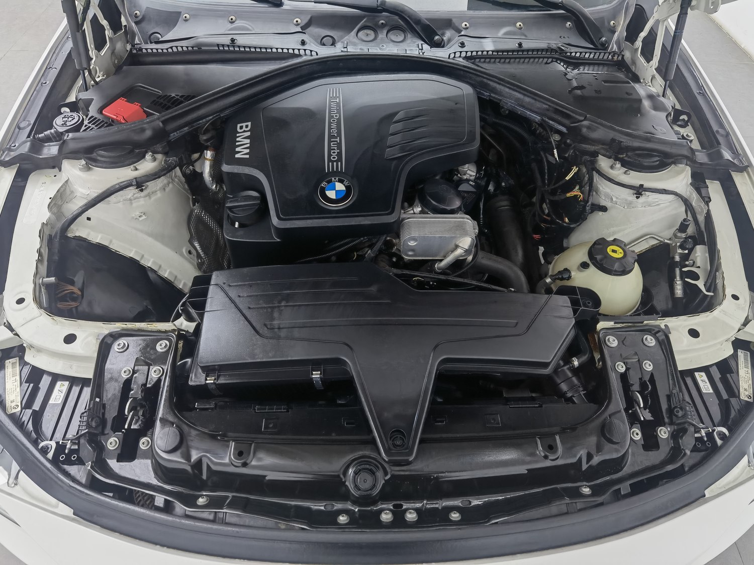 Used BMW THE3 2013 2.0 AT