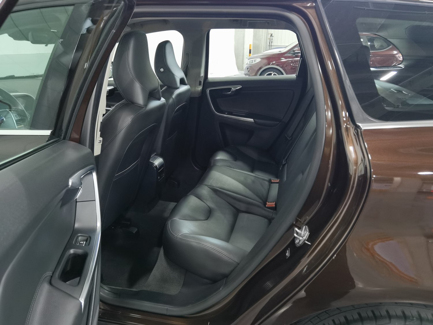 Used Volvo XC60 2017 2.0 AT